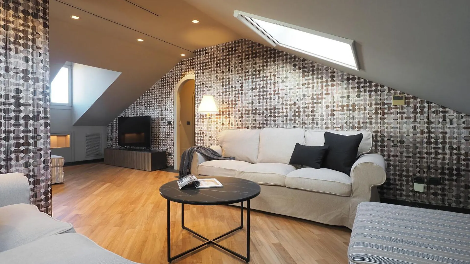 Апартаменты Splendido Attico Con 2 Terrazzi In Brera Милан