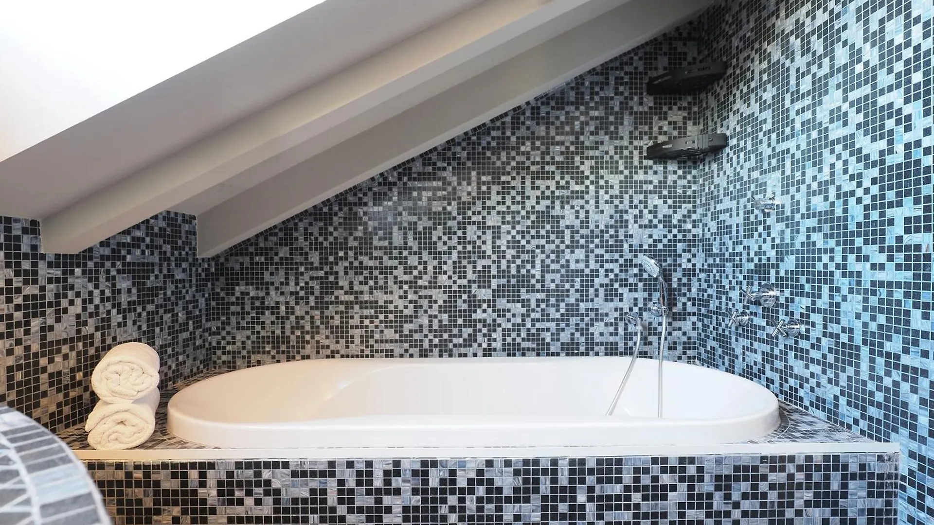 Апартаменты Splendido Attico Con 2 Terrazzi In Brera Милан